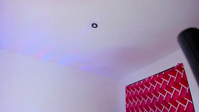 emiily15   online show from April 9, 10:49 pm