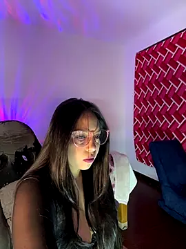 emiily15   online show from October 18, 10:56 pm