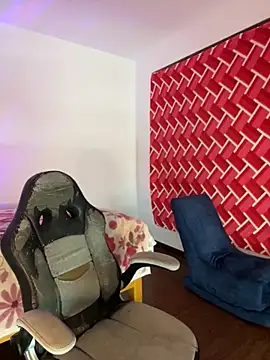 emiily15   online show from October 2, 7:17 pm