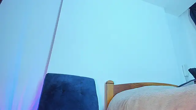 emiily15   online show from March 2, 1:04 am