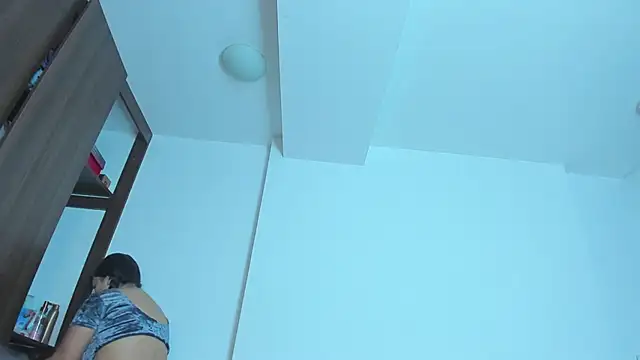 emiily15   online show from February 26, 5:00 pm