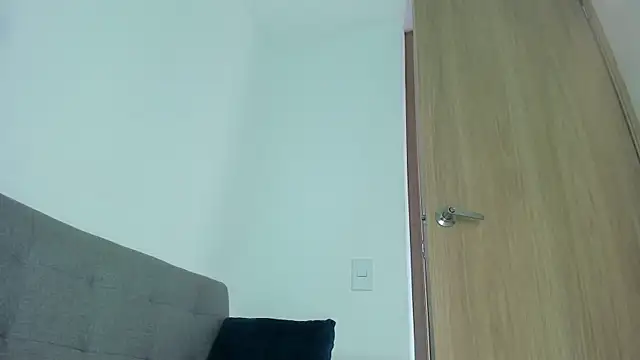 emiily15   online show from July 8, 7:58 pm