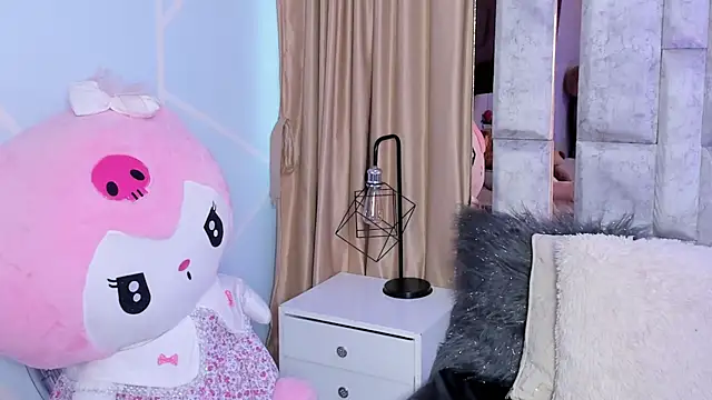 Snapshot of karol_noa chatting on September 12, 11:43 am karol noa online show from September 12, 11:43 am