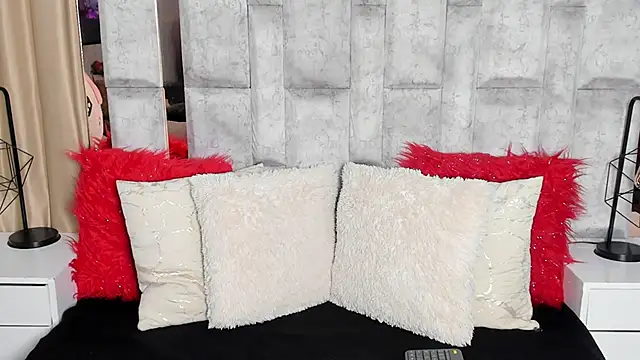 Snapshot of karol_noa chatting on September 11, 11:32 am karol noa online show from September 11, 11:32 am