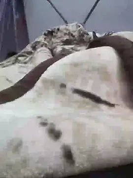 Snapshot of iaparna chatting on December 16, 4:22 pm iaparna online show from December 16, 4:22 pm