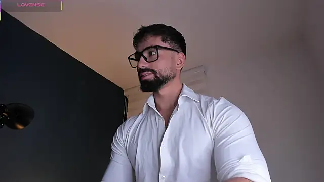 Snapshot of edrick_walton1 chatting on October 18, 11:34 am edrick walton1 online show from October 18, 11:34 am