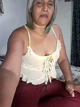 Snapshot of Goodgirlsue_77 chatting on July 11, 7:47 pm Goodgirlsue 77 online show from July 11, 7:47 pm