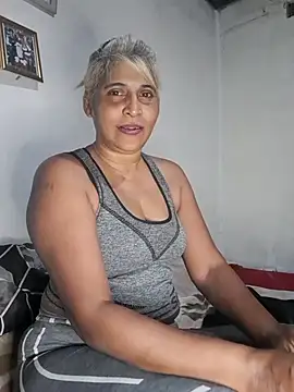 Snapshot of Goodgirlsue_77 chatting on July 2, 10:38 pm Goodgirlsue 77 online show from July 2, 10:38 pm