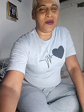 Snapshot of Goodgirlsue_77 chatting on July 20, 6:54 pm Goodgirlsue 77 online show from July 20, 6:54 pm