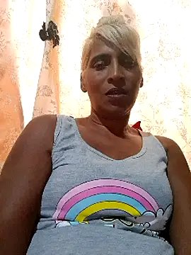 Snapshot of Goodgirlsue_77 chatting on March 9, 4:00 pm Goodgirlsue 77 online show from March 9, 4:00 pm
