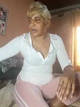 Goodgirlsue 77 online show from October 27, 6:14 am