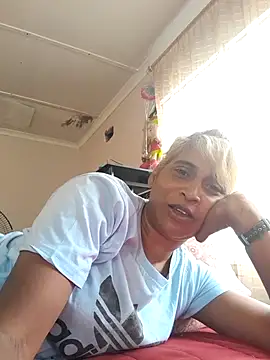 Snapshot of Goodgirlsue_77 chatting on February 19, 2:22 pm Goodgirlsue 77 online show from February 19, 2:22 pm