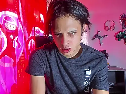 LilOwen  online show from June 14, 5:36 pm