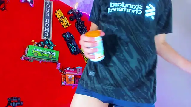 LilOwen  online show from October 21, 10:20 pm