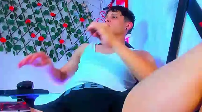 LilOwen  online show from January 13, 2:07 am