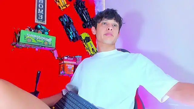 LilOwen  online show from October 15, 7:00 pm