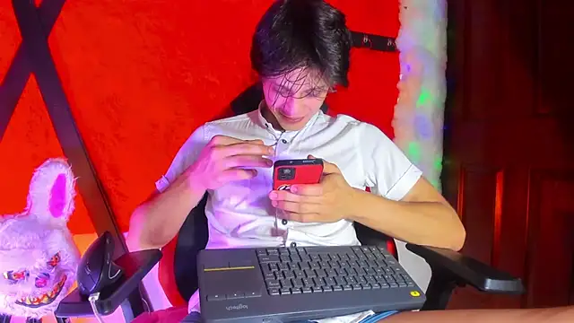 LilOwen  online show from February 9, 6:06 pm