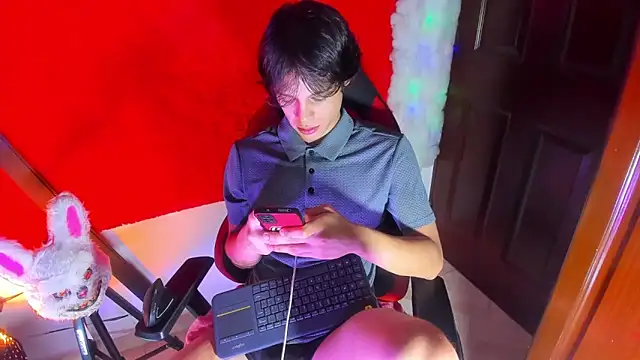 LilOwen  online show from February 2, 6:40 pm