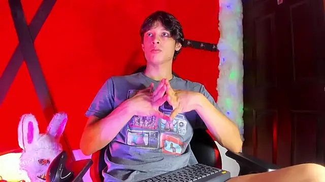 LilOwen  online show from February 14, 5:46 pm