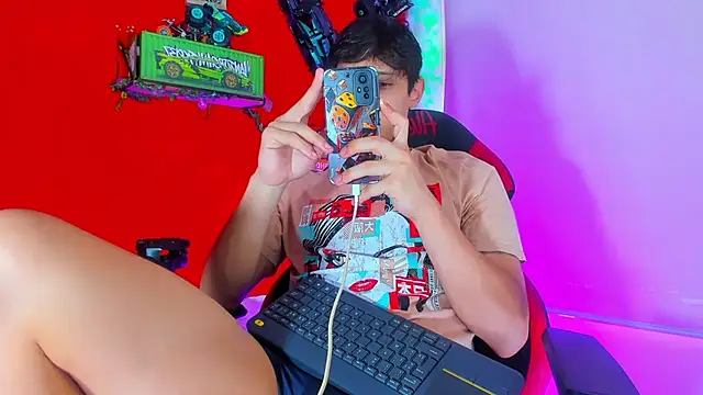 LilOwen  online show from October 13, 6:53 pm