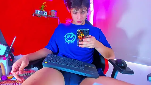 LilOwen  online show from November 15, 3:38 pm