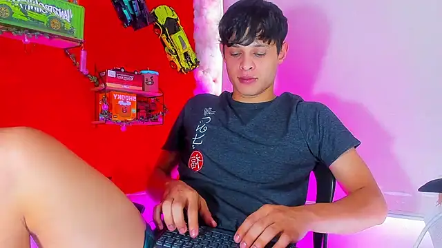 LilOwen  online show from October 2, 7:28 pm