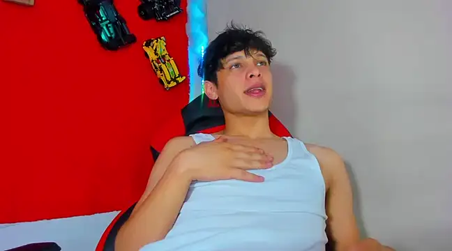 LilOwen  online show from March 3, 1:49 am