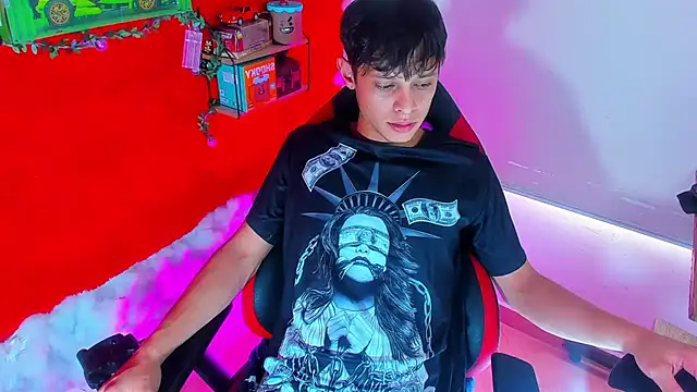 LilOwen  online show from September 8, 8:08 pm