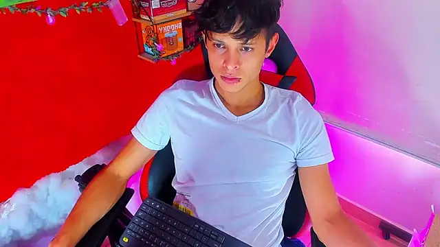 LilOwen  online show from September 20, 7:19 pm