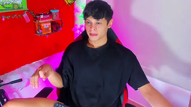 LilOwen  online show from September 23, 5:42 pm