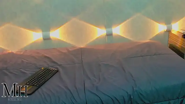 MizzHell online show from March 25, 3:50 am