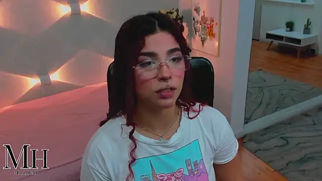 MizzHell online show from April 6, 3:57 am