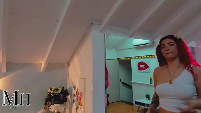 MizzHell online show from April 7, 3:52 am