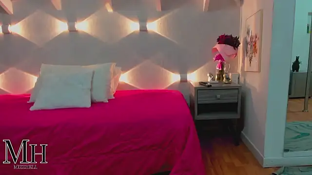 MizzHell online show from April 18, 3:42 am