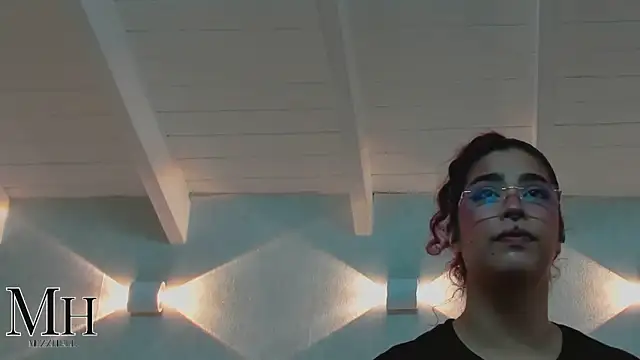 MizzHell online show from March 26, 3:49 am