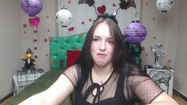 IsabelBlackberry online show from October 31, 6:10 am