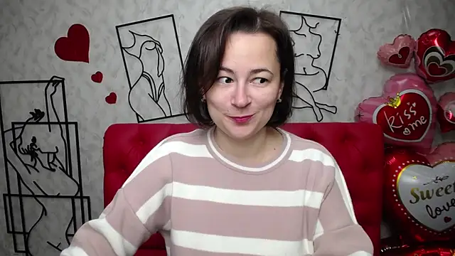 Snapshot of MarieSho chatting on February 17, 10:07 am MarieSho online show from February 17, 10:07 am