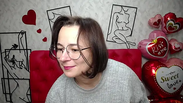 Snapshot of MarieSho chatting on February 16, 2:32 pm MarieSho online show from February 16, 2:32 pm