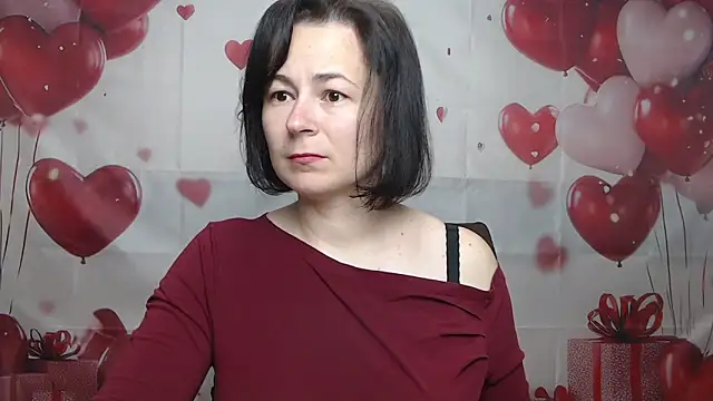 Snapshot of MarieSho chatting on May 15, 6:11 am MarieSho online show from May 15, 6:11 am