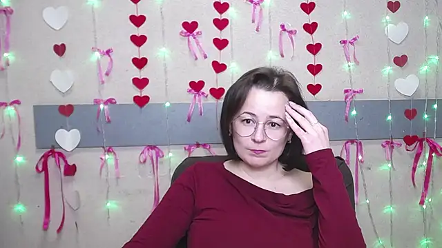 Snapshot of MarieSho chatting on March 1, 3:21 am MarieSho online show from March 1, 3:21 am