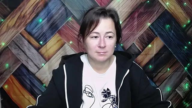 Snapshot of MarieSho chatting on October 6, 6:36 am MarieSho online show from October 6, 6:36 am