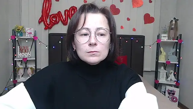 Snapshot of MarieSho chatting on February 27, 7:19 am MarieSho online show from February 27, 7:19 am