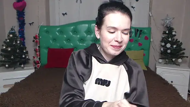 JasmineKouch online show from January 14, 6:44 pm