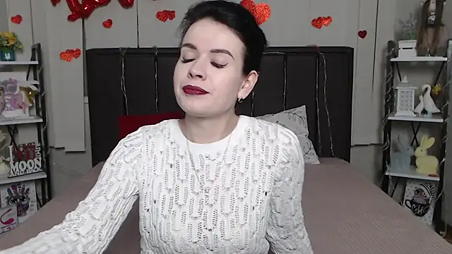 JasmineKouch online show from February 25, 6:30 pm