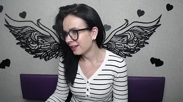 JasmineKouch online show from September 23, 5:20 pm