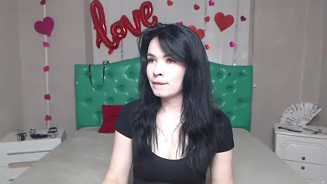 JasmineKouch online show from April 16, 6:03 am