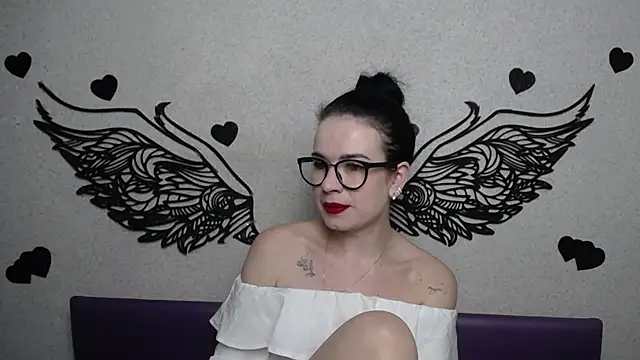 JasmineKouch online show from October 16, 5:32 pm