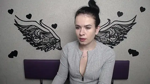 JasmineKouch online show from December 5, 6:28 pm