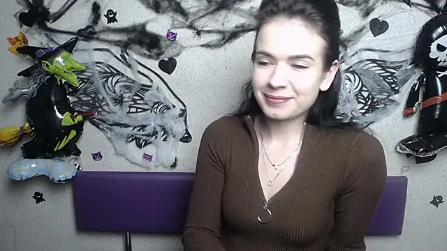 JasmineKouch online show from November 8, 6:39 am