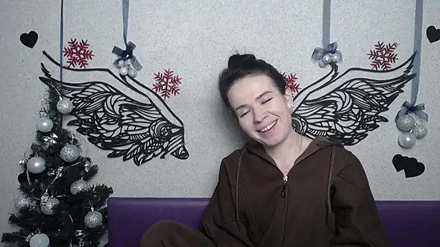 JasmineKouch online show from December 13, 8:04 pm